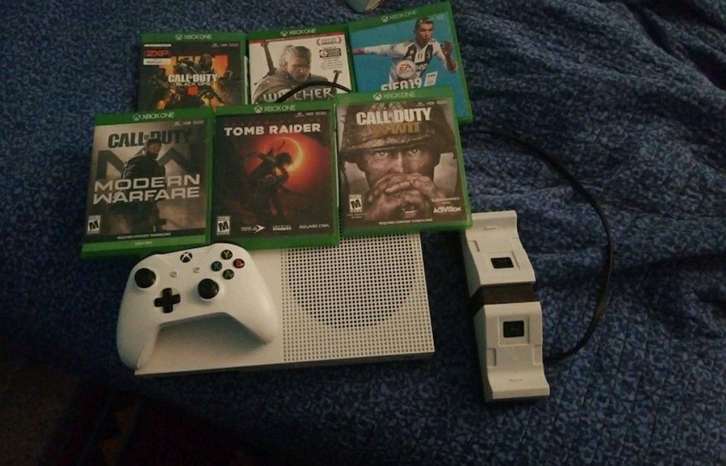 Xbox one s w/games