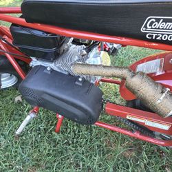 MINIBIKE 212CC NEW MOTOR PREDATOR HAS RACKS BEAST MODE BIKE
