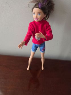 Mattel Barbie Team Stacie Doll Brown Hair Purple Streaks Shorts Red Heart Top