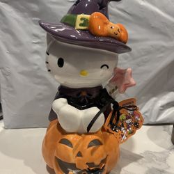 Hello Kitty Halloween Figure