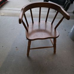 Vintage MCM wraparound child's chair