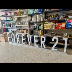 VINTAGE ELECTRIC "FOREVER 21" SIGN HUGE FROM WELLINGTON, FLORIDA STORE BANKRUPT COMPANY!