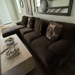 Large dark Brown Couch sofa sectional With Chaise Furniture