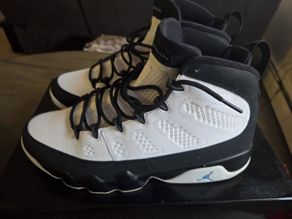 Air Jordan 9- University Blue