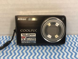 Nikon cool pix 5550. Parts or repair