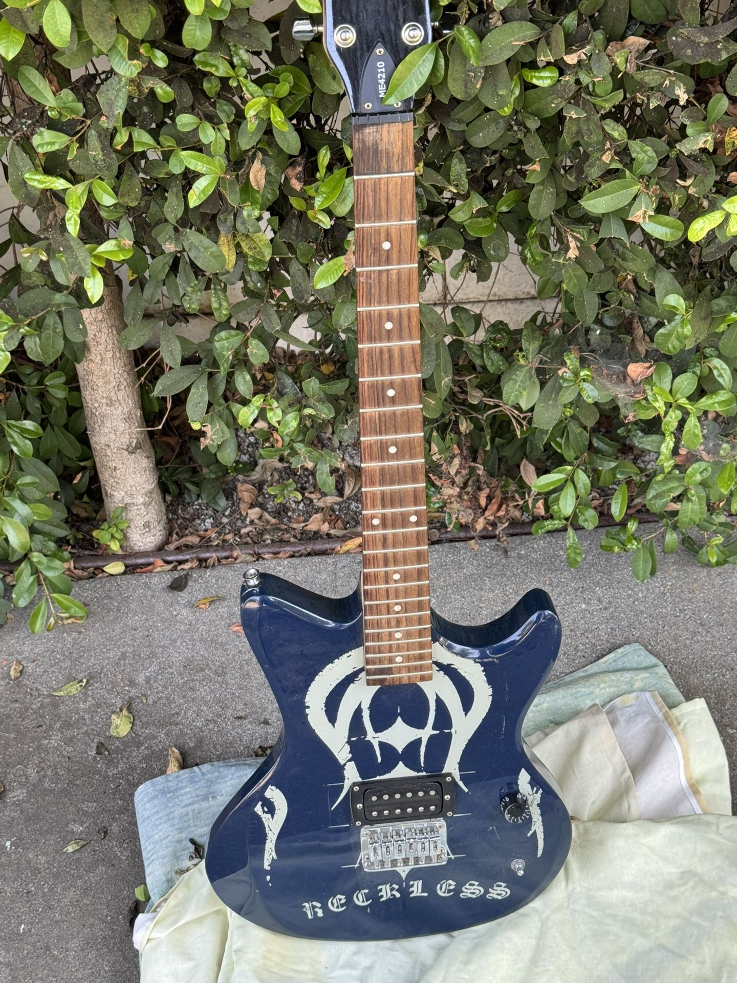 Vintage Reckless Electric Guitar Model ME4210
