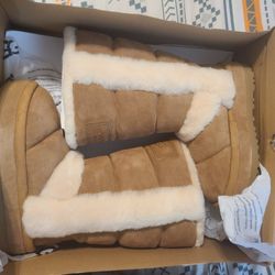 UGG Classic Chillapeak Boot TALL SIZE 8 (W)