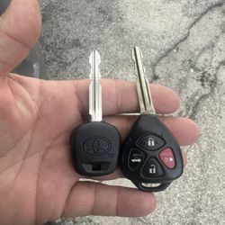New Toyota Chipped Key