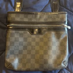 Louis Vuitton Graphite Thomas Messenger Bag