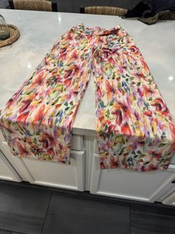 GUESS FLORAL PANTS