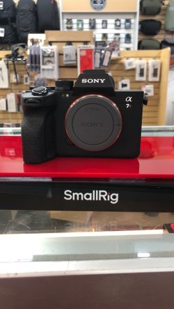 Sony Alpha A7R V 61mp Mirrorless 8K Camera Black FF Pre Owned