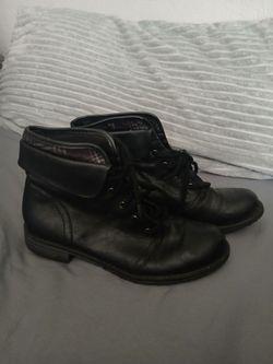 Boots Size 8