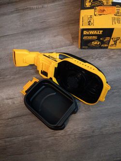 DeWalt Atomic Compact Cordless Vacuum