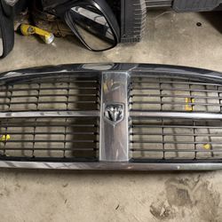 Dodge Ram Grille