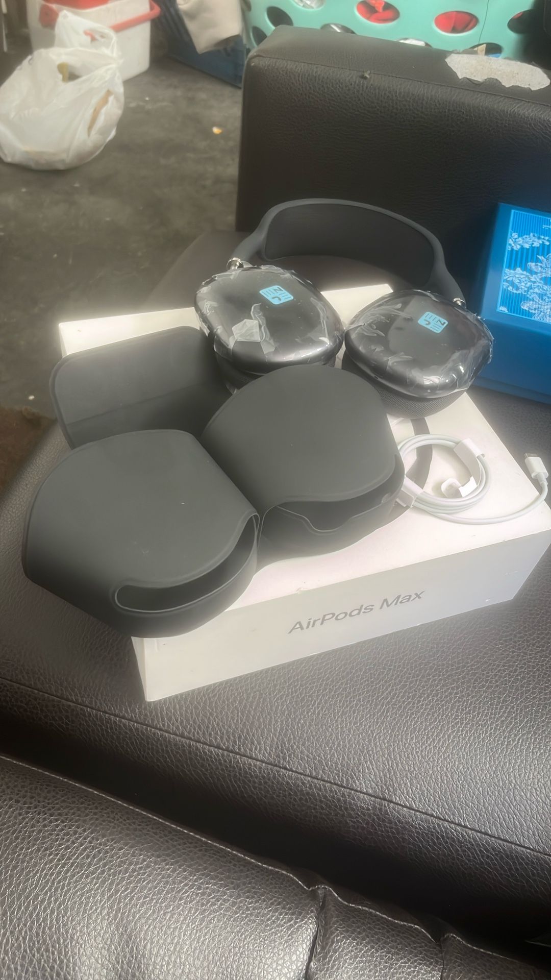 AirPods Max With Smart Case