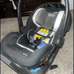 Graco Car seat!