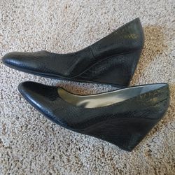 Bandolono Black Wedge Shoes 9.5