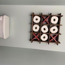 functional bathroom decor 