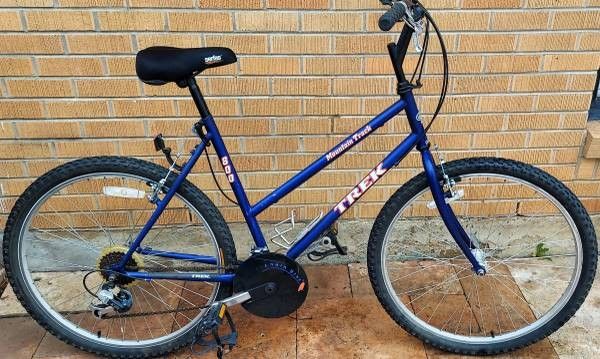 Trek Mountain Track 800 Mountain Bike