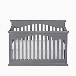 Baby Crib (Suite Bebe) $75 obo