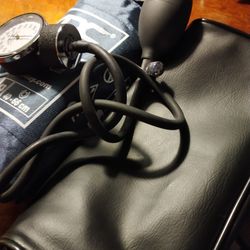 ADCUFF Reusable BLOOD PRESSURE CUFF