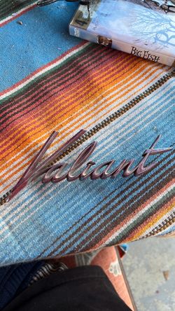 Vintage 60s valiant emblem