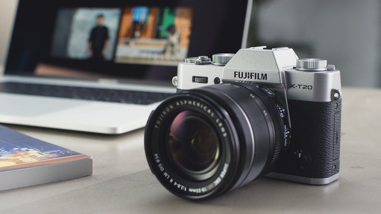Fujifilm X-T20 Mirrorless Camera Bundle
