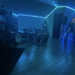 Band Rehearsal Space / Creative Studio 