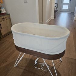 Snoo Bassinet (Like New)