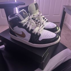 Air Jordan 1 Mid SE size 8 men’s