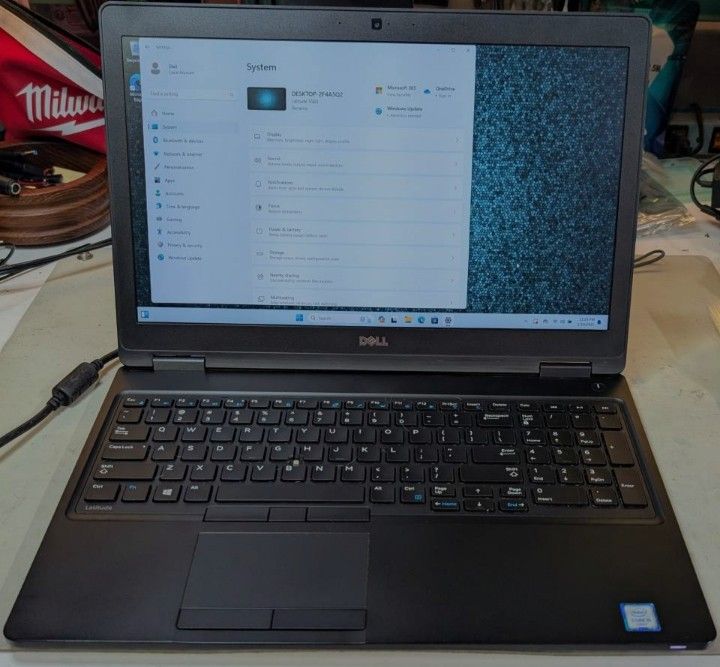 Dell Latitude 5580 Intel Core i5-6440 HQ Quad-Core processor and 16GB of DDR4 RAM