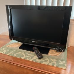 26” Panasonic LCD TV Has Original Remote . Barely Used. 