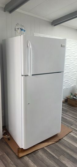 Frigidaire white refrigerator