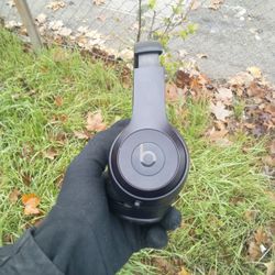 Beats Solo³ On-Ear Wireless Headphones