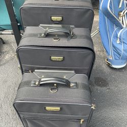 Luggage set of three