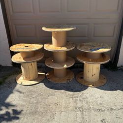 7 WOODEN CABLE/WIRE SPOOLS IN GOOD CONDITION  Selling 7 Wooden Cable/Wire Spools in good condition 2 are 23.5” x 8” 3 are 23.5” x 13” 2 are 23.5” x 18