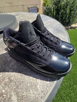 Air Jordan 11 Low Triple Black – 6.5Y