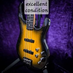 Carvin Kiesel 4 String Jazz Bass Style B4 3 Band EQ Guitar With Case
