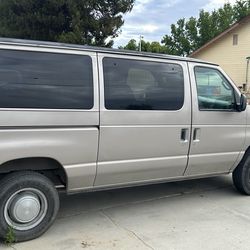 2002 Ford E-350