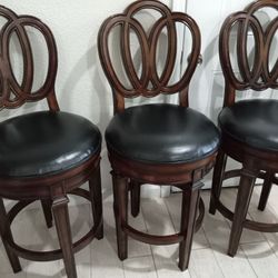 GORGEOUS SET OF BARSTOOLS ..