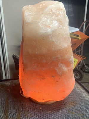 Photo Natural Himalayan Rock Salt Lamp 67 lbs