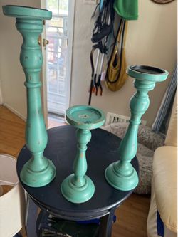 Decorative southwestern wooden candlesticks (turquoise)
