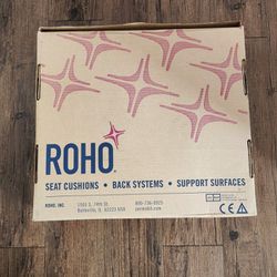 Roho Quadtro Select High Profile Cushion and cover 19.5 X 18.5 X 4.25 QS1010C Wheelchair Cushion in good pre-owned condition with normal wear and stai