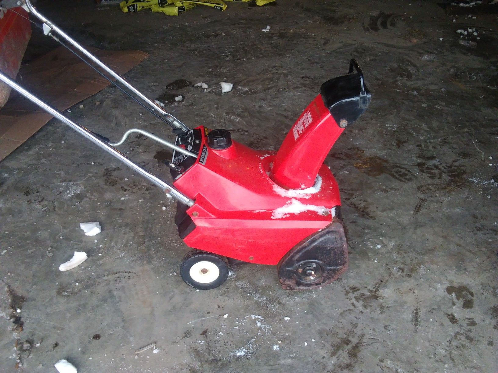 Honda HS35 4cycle single stage snowblower for Sale in Delavan,
