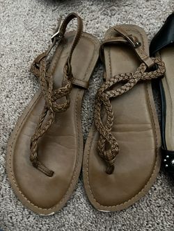 Womens Sandals Size 8 and pair is a 9