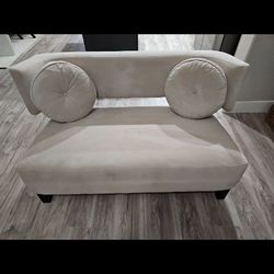 Loveseat 53x30x30 