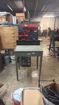 Heavy-Duty Industrial Shop Desk with Louvered Bin Panel