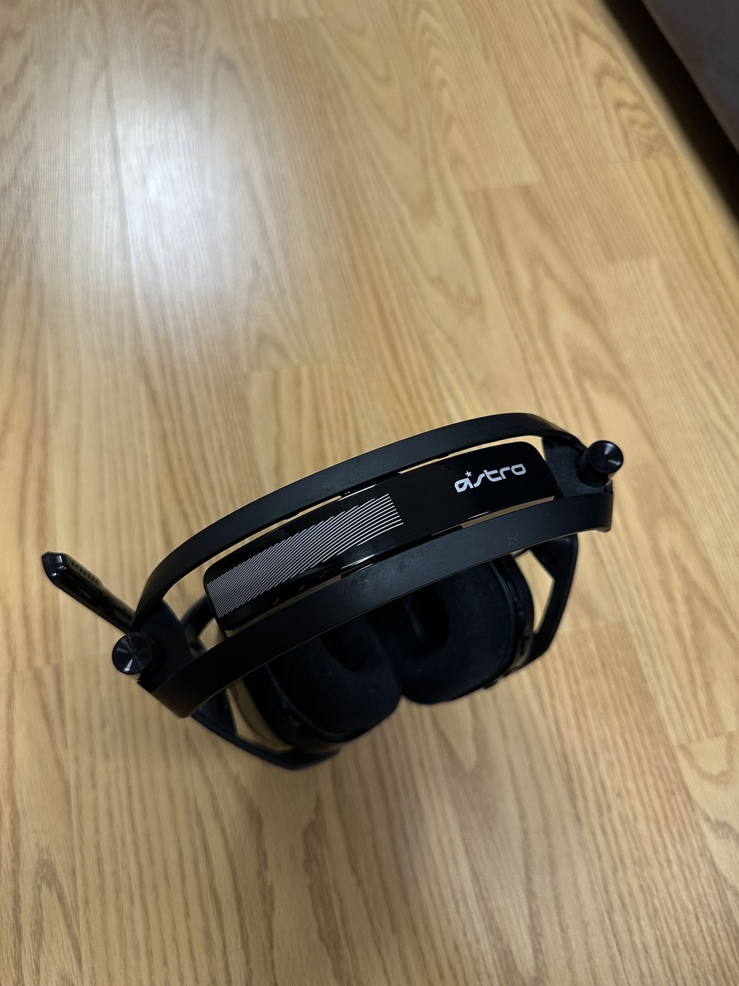 Astros A50 Wireless Headset