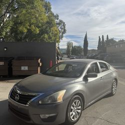 2015 Nissan Altima – Runs Great – 146k Miles
