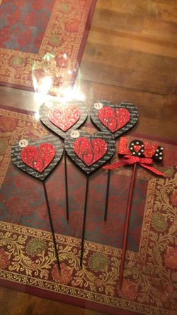 VALENTINES DECORATION  $5 FOR ALL 